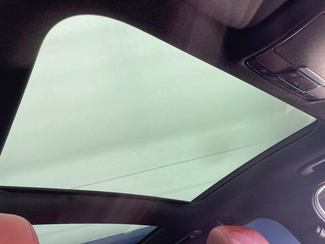 ���p�m���~�b�N�X���C�f�B���O���[�t::�唗�͂̃p�m���}���[�t�́A�㕔���Ȃɂ܂ő����Ă���A�J���I�ȋ�Ԃ����y���݂��������܂��B