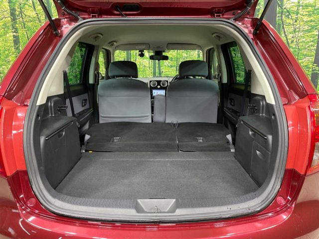 ���i�̂���������ʋ΁A���}���ɏ\���ȉ׎��X�y�[�X���m�ۂ��Ă���܂��B�Z�J���h�V�[�g��|���ƁA�傫�ȉו��̐ύڂ��\�ł���