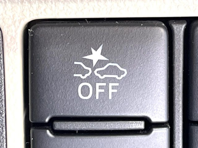 �y�X�}�[�g�A�V�X�g�z���s���ɑO���̎ԗ�����F�����A�Փ˂������Ȏ��͌x��ƃu���[�L�ŏՓˉ���Ɣ�Q�y�����A�V�X�g�B�����S�Ƀh���C�u�����y���݂��������܂��B