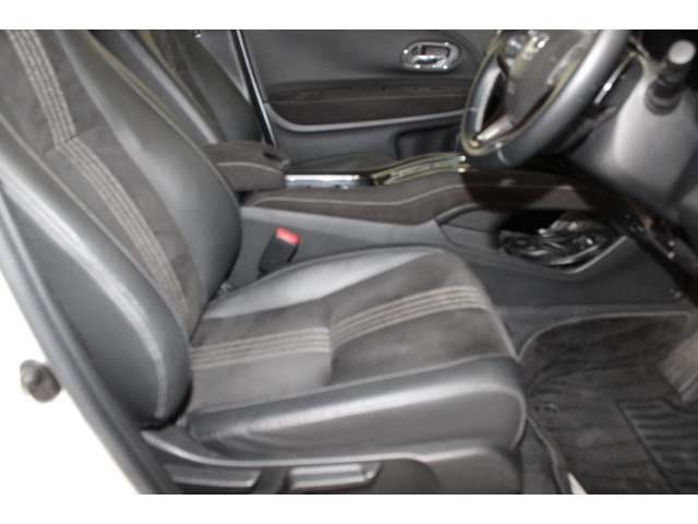 ヴェゼル1.5 ハイブリッド RS ホンダセンシング