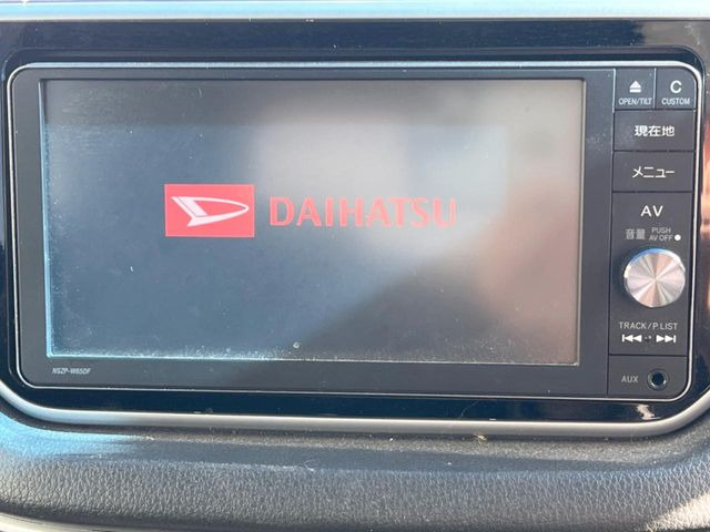 �y�����i�r�z�l�C�̏����i�r�𑕔����Ă���܂��B�i�r�̎g���₷���͂������A�I�[�f�B�I�@�\���[��!�L�����v�◷�s�͂������A�ʋ΂┃�����ȂǕ��i�̃h���C�u���y�����Ȃ�͂���