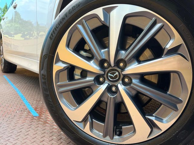 �y����20�C���`�A���~�z�C�[���z�O�ςɃ}�b�`���������A���~�z�C�[���𑕒����Ă���܂��B�e��ЊO�A���~�z�C�[����A�X�^�b�h���X�^�C�����戵�����Ă���܂��B���񂲑��k����������