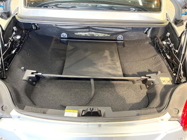 ���i�̂���������ʋ΁A���}���ɏ\���ȉ׎��X�y�[�X���m�ۂ��Ă���܂��B