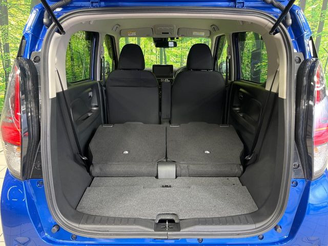 ���i�̂���������ʋ΁A���}���ɏ\���ȉ׎��X�y�[�X���m�ۂ��Ă���܂��B�Z�J���h�V�[�g��|���ƁA�傫�ȉו��̐ύڂ��\�ł���