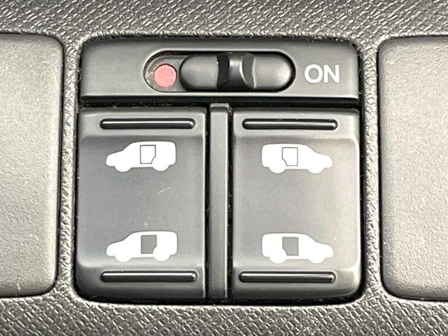 �y�����p���[�X���C�h�h�A�z�X�}�[�g�L�[��^�]�Ȃ̃X�C�b�`�Ō�ȗ����X���C�h�h�A�̊J���\���d��������͂����ăh�A���J����K�v�������A�����Ȃ��q�l�ł��ȒP�ɊJ���߂ł����K�ł���