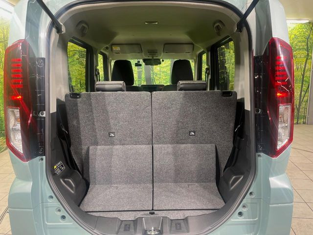 ���ڃV�[�g�͑O��X���C�h���\�ł��B���ɉ�����Α������L������������A�O�ɋl�߂�Α傫�ȃ��Q�b�W�X�y�[�X���m�ۂł��܂��B�V�[���ɉ����Ďg�������ł��邩��Ƃ��Ă��֗��ł���