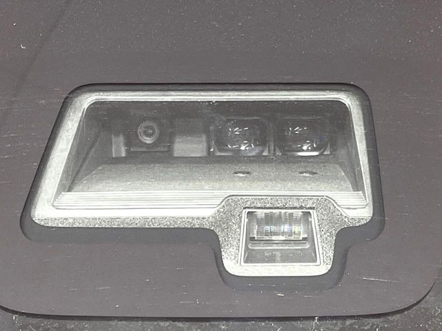 �y�X�Y�L �Z�[�t�e�B�T�|�[�g�z���s���ɑO���̎ԗ�����F�����A�Փ˂������Ȏ��͌x��ƃu���[�L�ŏՓˉ���Ɣ�Q�y�����A�V�X�g�B�����S�Ƀh���C�u�����y���݂��������܂��B