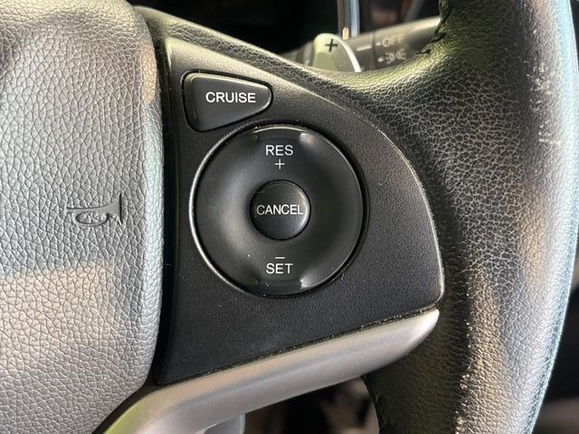 �y�N���[�Y�R���g���[���z�������H�����N���N���s�B�A�N�Z���𗣂��Ă���葬�x�ő��s���ł��A�������^�]���̕��S���y��!�����E�������ȒP�ȃX�C�b�`����Œ����ł��܂��B