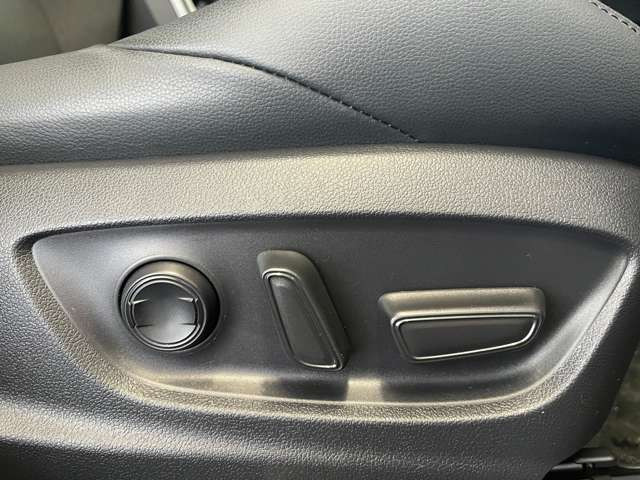 �X�C�b�`�ŁA�V�[�g�̈ʒu��p�x��d���Œ����ł���p���[�V�[�g�X�C�b�`�t��!