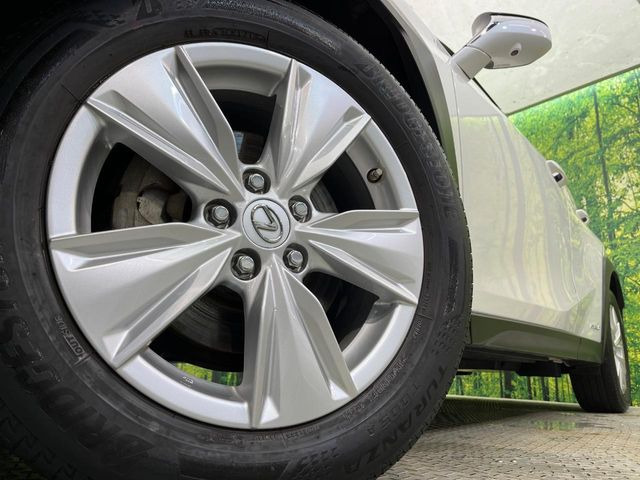 �y����17�C���`�A���~�z�C�[���z�O�ςɃ}�b�`���������A���~�z�C�[���𑕒����Ă���܂��B�e��ЊO�A���~�z�C�[����A�X�^�b�h���X�^�C�����戵�����Ă���܂��B���񂲑��k����������