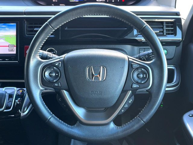 �y�����v�����X�e�A�����O�z�㎿�Ȋv���g�p���邱�ƂŁA��ɂ����������݂ƂĂ��^�]���₷���n���h���ł���