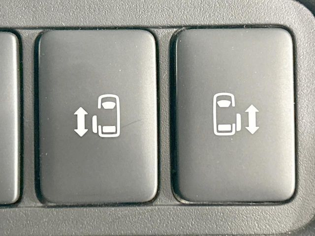 �y�����p���[�X���C�h�h�A�z�X�}�[�g�L�[��^�]�Ȃ̃X�C�b�`�Ō�ȗ����X���C�h�h�A�̊J���\���d��������͂����ăh�A���J����K�v�������A�����Ȃ��q�l�ł��ȒP�ɊJ���߂ł����K�ł���