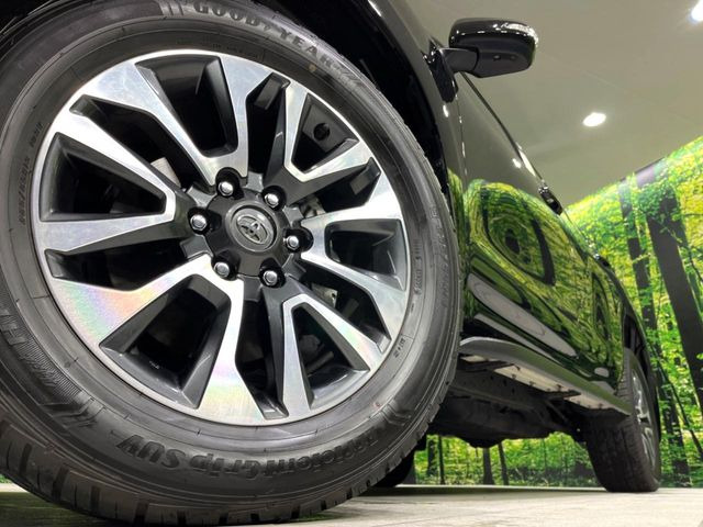 �y����19�C���`�A���~�z�C�[���z�O�ςɃ}�b�`���������A���~�z�C�[���𑕒����Ă���܂��B�e��ЊO�A���~�z�C�[����A�X�^�b�h���X�^�C�����戵�����Ă���܂��B���񂲑��k����������