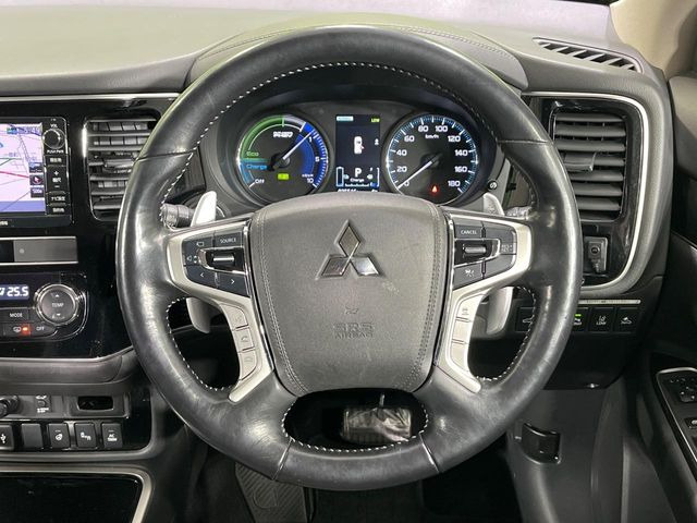 �y�X�e�A�����O�X�C�b�`�z�^�]���A�O������ڐ������炷���ƂȂ��A�I�[�f�B�I���̑��삪�\�ȕ֗��@�\!���S&���K�ȃh���C�u�����o���Ă���܂���