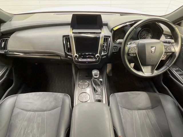 クラウンハイブリッド 2.5 RS アドバンス