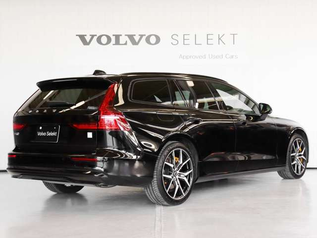 V60リチャージ ポールスター エンジニアード 4WD
