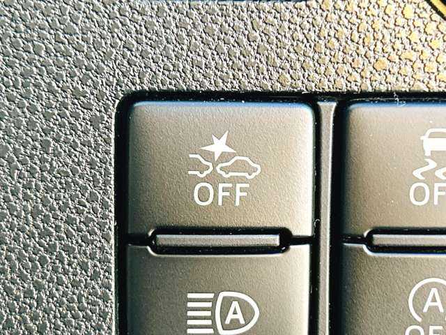 �y�Փˌy�����u�z���s���ɑO���̎ԗ�����F�����A�Փ˂������Ȏ��͌x��ƃu���[�L�ŏՓˉ���Ɣ�Q�y�����A�V�X�g�B�����S�Ƀh���C�u�����y���݂��������܂��B