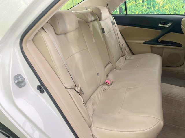 �㕔���Ȃ��C�ɂȂ�^�]�ȃV�[�g���͎g�p�������Ȃ��A�ǍD�ȏ�ԂƂȂ��Ă��܂��B�O�I�[�i�[�l�����J�Ɏg���Ă������Ƃ��悭�킩��܂��ˁB�悤�ȃL�Y�E�����ւ��蓙�A�傫�ȃ_���[�W�͂Ȃ��A�ǍD�ȏ�Ԃł��B