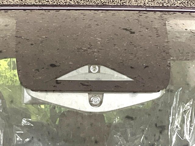 �y�C���e���W�F���g�G�}�[�W�F���V�[�u���[�L�z�t�����g�J�����őO���̎ԗ�����s�҂����m�B�Փ˂������Ȏ��͏Փ˔�Q�y���u���[�L���쓮�A�Փˉ�����T�|�[�g�B�����S�Ƀh���C�u�����y���݂��������܂��B