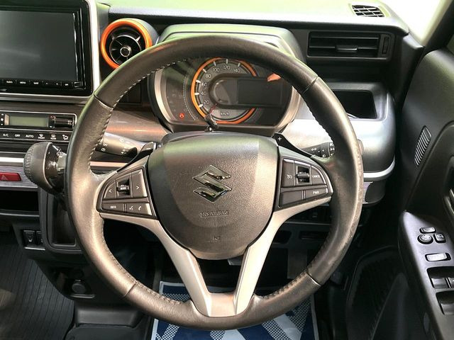 �y�N���[�Y�R���g���[���z�������H�����N���N���s�B�A�N�Z���𗣂��Ă���葬�x�ő��s���ł��A�������^�]���̕��S���y��!�����E�������ȒP�ȃX�C�b�`����Œ����ł��܂��B