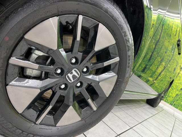 �y����16�C���`�A���~�z�C�[���z�O�ςɃ}�b�`���������A���~�z�C�[���𑕒����Ă���܂��B�e��ЊO�A���~�z�C�[����A�X�^�b�h���X�^�C�����戵�����Ă���܂��B���񂲑��k����������