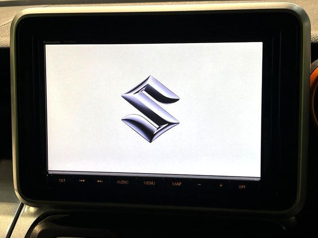 �y���ʃi�r�z�l�C�̑�^8�C���`�i�r�𑕔��B���݊��̂�����ʂ̓C���p�N�g��!�i�r���p���̃}�b�v�\���͌��₷���A�e���r��DVD�͗Տꊴ���A�b�v!�����̃h���C�u���O�b�Ɗy�����Ȃ�܂���