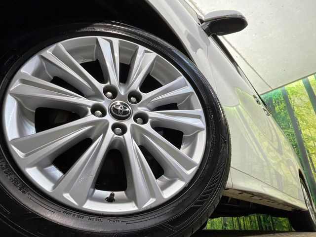 �y����18�C���`�A���~�z�C�[���z�O�ςɃ}�b�`���������A���~�z�C�[���𑕒����Ă���܂��B�e��ЊO�A���~�z�C�[����A�X�^�b�h���X�^�C�����戵�����Ă���܂��B���񂲑��k����������