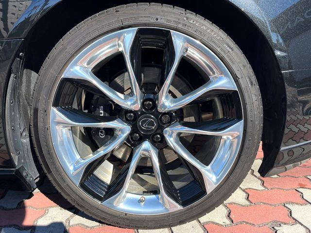 �y�����I�v�V����21�C���`�A���~�z�C�[���z�����I�v�V�����z�C�[���𑕒��B���s���\�̌���ɉ����A�O�ς����X�^�C���b�V���ɂȂ��Ă��܂��B