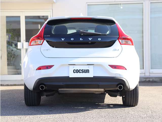 ���s�^�G���W���ɂ̓{���{�̔F�؂��擾����MOTUL�̍����I�C��SPECIFIC RBS0-2AE(0W-20)���g�p���܂��B