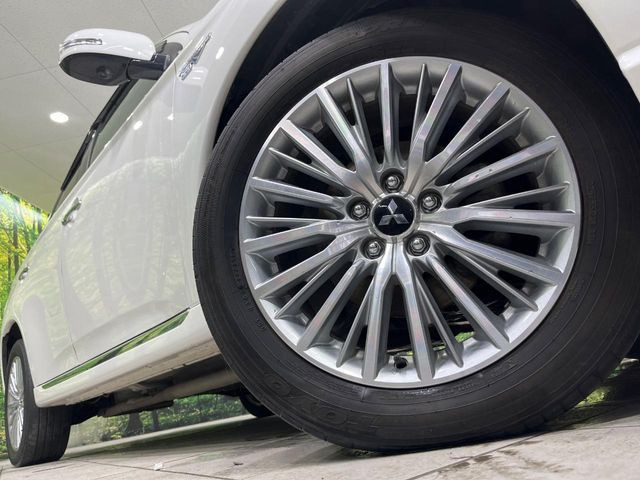 �y����18�C���`�A���~�z�C�[���z�O�ςɃ}�b�`���������A���~�z�C�[���𑕒����Ă���܂��B�e��ЊO�A���~�z�C�[����A�X�^�b�h���X�^�C�����戵�����Ă���܂��B���񂲑��k����������