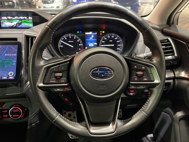 �y�����v�����X�e�A�����O�z�㎿�Ȋv���g�p���邱�ƂŁA��ɂ����������݂ƂĂ��^�]���₷���n���h���ł���