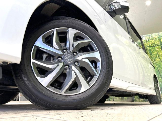 �y����16�C���`�A���~�z�C�[���z�O�ςɃ}�b�`���������A���~�z�C�[���𑕒����Ă���܂��B�e��ЊO�A���~�z�C�[����A�X�^�b�h���X�^�C�����戵�����Ă���܂��B���񂲑��k����������