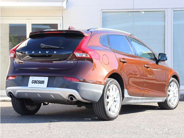 �G���W���I�C���̓t�����X��MOTUL(���`���[��)���g�p���Ă��܂��B�V���{���{�e���f���ɓK������قȂ�S�x�̃I�C�������p�ӂ��Ă��܂��B