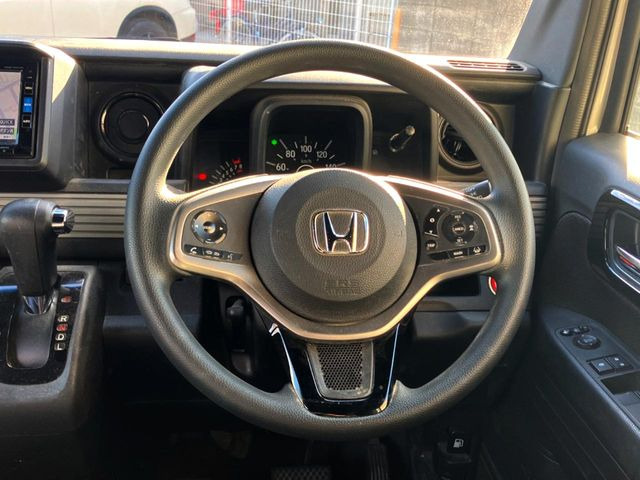 �y�X�e�A�����O�X�C�b�`�z�^�]���A�O������ڐ������炷���ƂȂ��A�I�[�f�B�I���̑��삪�\�ȕ֗��@�\!���S&���K�ȃh���C�u�����o���Ă���܂���