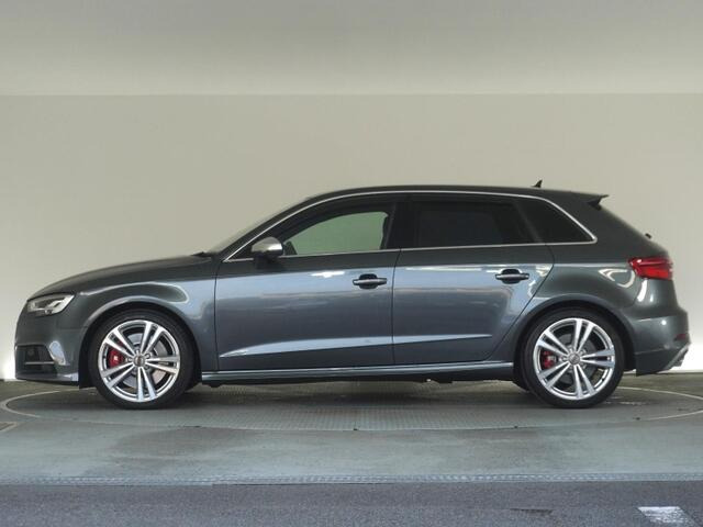 S3スポーツバック2.0 4WD