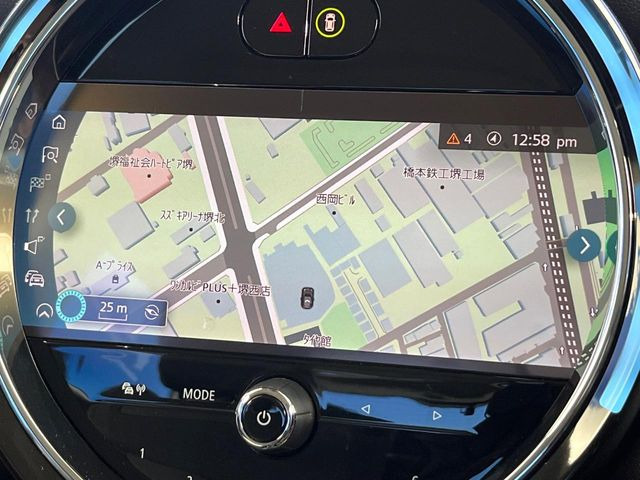 �������i�r:��̊��̂���i�r�́A����������ԓ������o���Ă���܂��B�I�[�f�B�I�@�\���[�����Ă���܂��̂ŁA�^�]�����y���߂܂���