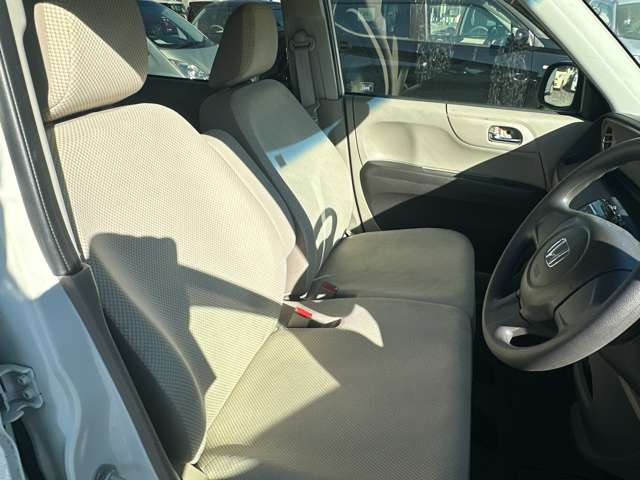 �I�[�����[�J�[�̌y�����Ԃ𒆐S�ɖL�x�ȎԎ����葵���Ă���܂��􂨒T���̂��Ԃ������ƌ�����܂�!!