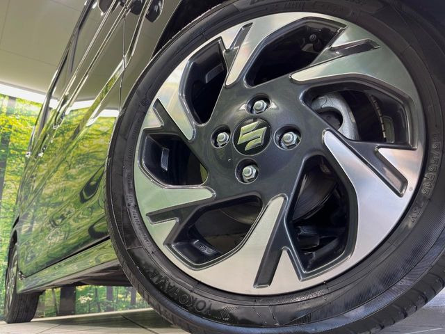 �y����15�C���`�A���~�z�C�[���z�O�ςɃ}�b�`���������A���~�z�C�[���𑕒����Ă���܂��B�e��ЊO�A���~�z�C�[����A�X�^�b�h���X�^�C�����戵�����Ă���܂��B���񂲑��k����������