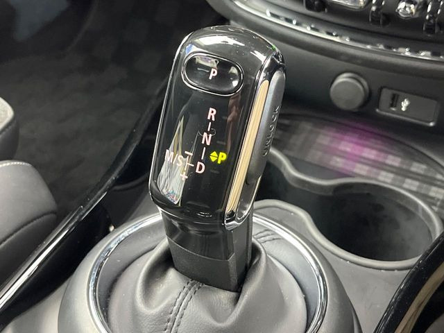 ��MT���[�h�t��AT:�ʏ�͎����ł����Ȃ���ϑ�(�M�A�`�F���W)���h���C�o�[�̑���ɂ���ĈӐ}�I�ɕς�����V�X�e���ł��B����w���i�̃h���C�u�����y���݂��������܂�!