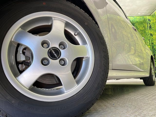 �y14�C���`�A���~�z�C�[���z�O�ςɃ}�b�`�����A���~�z�C�[���𑕒����Ă���܂��B�e��A���~�z�C�[����A�X�^�b�h���X�^�C�����戵�����Ă���܂��B���񂲑��k����������