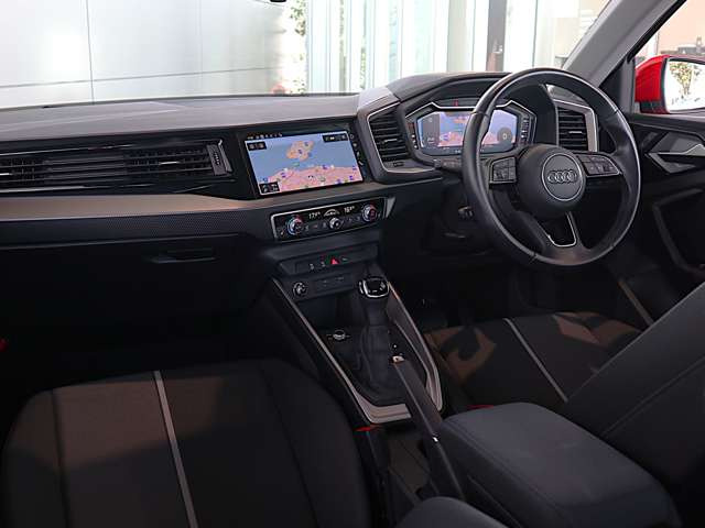 A1スポーツバック25 TFSI アドバンスド