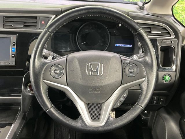 �y�����v�����X�e�A�����O�z�㎿�Ȋv���g�p���邱�ƂŁA��ɂ����������݂ƂĂ��^�]���₷���n���h���ł���