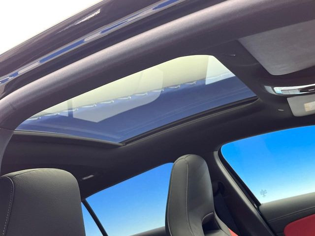 ���p�m���~�b�N�X���C�f�B���O���[�t::�唗�͂̃p�m���}���[�t�́A�㕔���Ȃɂ܂ő����Ă���A�J���I�ȋ�Ԃ����y���݂��������܂��B