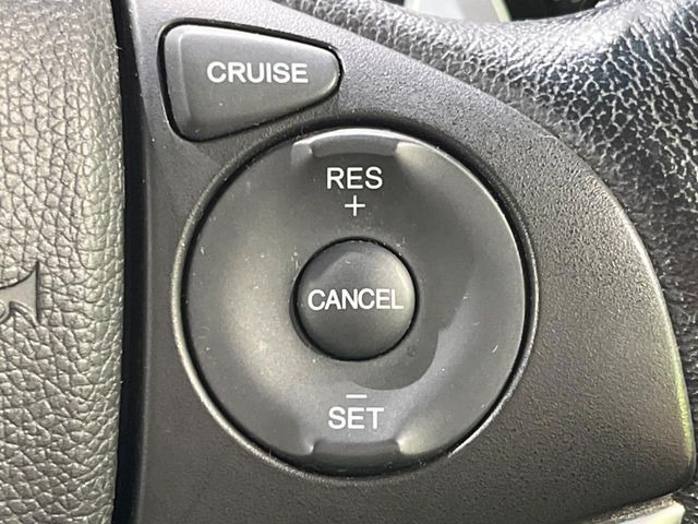 �y�N���[�Y�R���g���[���z�������H�����N���N���s�B�A�N�Z���𗣂��Ă���葬�x�ő��s���ł��A�������^�]���̕��S���y��!�����E�������ȒP�ȃX�C�b�`����Œ����ł��܂��B