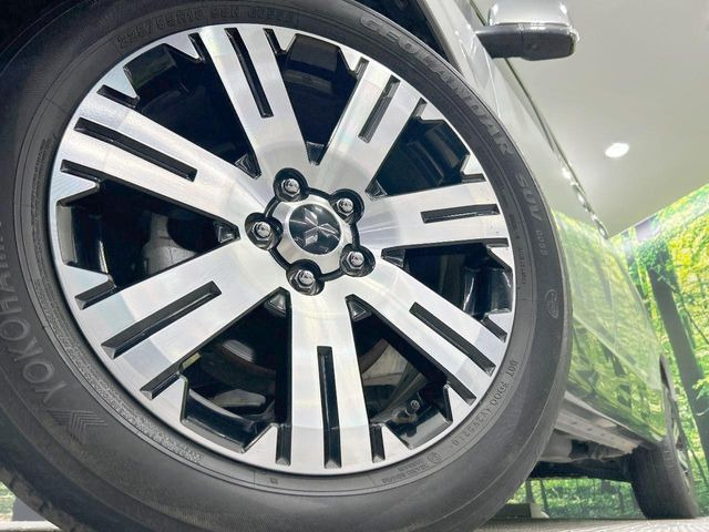 �y����18�C���`�A���~�z�C�[���z�O�ςɃ}�b�`���������A���~�z�C�[���𑕒����Ă���܂��B�e��ЊO�A���~�z�C�[����A�X�^�b�h���X�^�C�����戵�����Ă���܂��B���񂲑��k����������