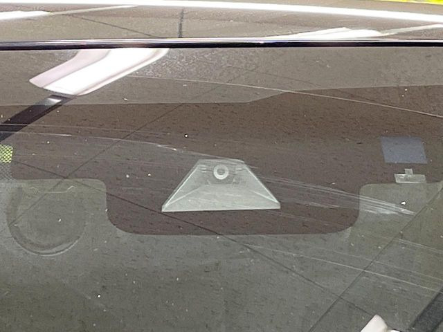 �y�g���^�Z�[�t�e�B�Z���X�z���s���ɑO���̎ԗ�����F�����A�Փ˂������Ȏ��͌x��ƃu���[�L�ŏՓˉ���Ɣ�Q�y�����A�V�X�g�B�����S�Ƀh���C�u�����y���݂��������܂��B