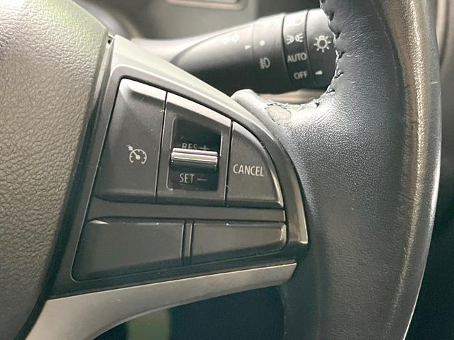 �y�N���[�Y�R���g���[���z�������H�����N���N���s�B�A�N�Z���𗣂��Ă���葬�x�ő��s���ł��A�������^�]���̕��S���y��!�����E�������ȒP�ȃX�C�b�`����Œ����ł��܂��B