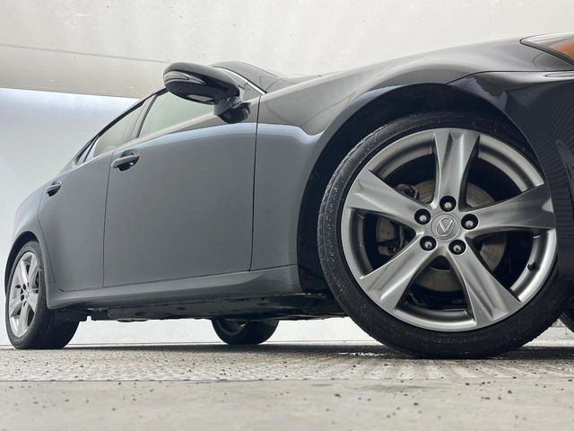 �y����18�C���`�A���~�z�C�[���z�O�ςɃ}�b�`���������A���~�z�C�[���𑕒����Ă���܂��B�e��ЊO�A���~�z�C�[����A�X�^�b�h���X�^�C�����戵�����Ă���܂��B���񂲑��k����������