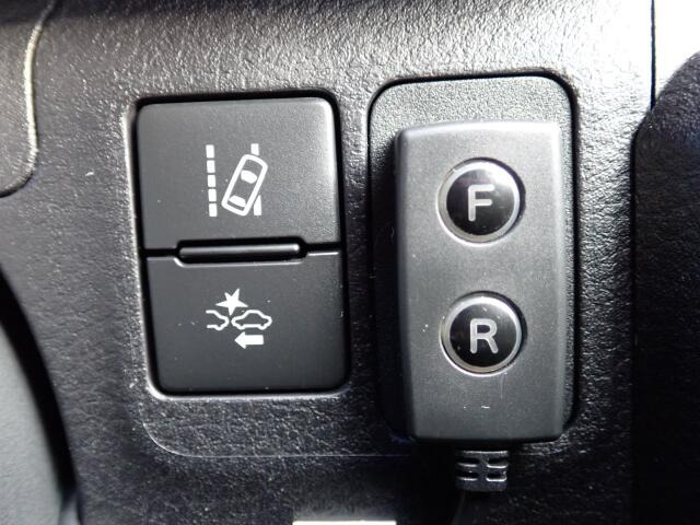 �Փˉ���y���u���[�L�A���s���ɑO���̎ԗ�����F�����A�Փ˂������Ȏ��͌x��ƃu���[�L�ŏՓˉ�����A�V�X�g�B�����S�Ƀh���C�u�����y���݂��������܂���