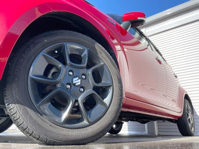 �y����16�C���`�A���~�z�C�[���z�O�ςɃ}�b�`���������A���~�z�C�[���𑕒����Ă���܂��B�e��ЊO�A���~�z�C�[����A�X�^�b�h���X�^�C�����戵�����Ă���܂��B���񂲑��k����������